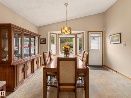 46 Hawthorne Crescent, St. Albert, AB 