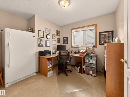 46 Hawthorne Crescent, St. Albert, AB 