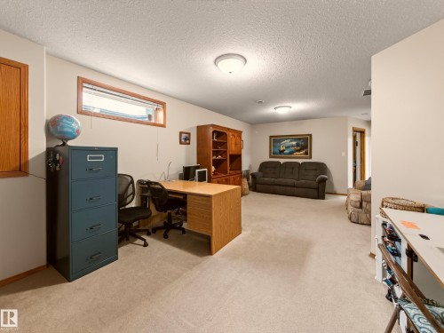 46 Hawthorne Crescent, St. Albert, AB 