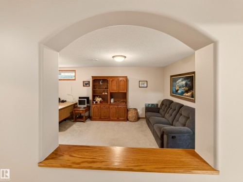 46 Hawthorne Crescent, St. Albert, AB 