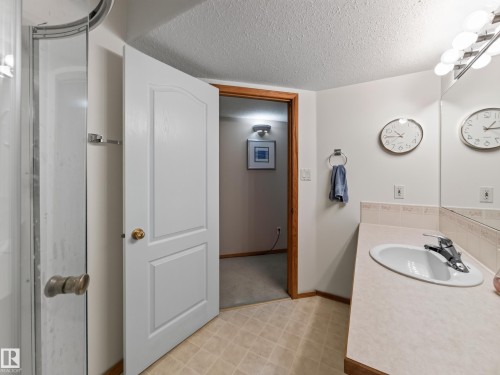 46 Hawthorne Crescent, St. Albert, AB 