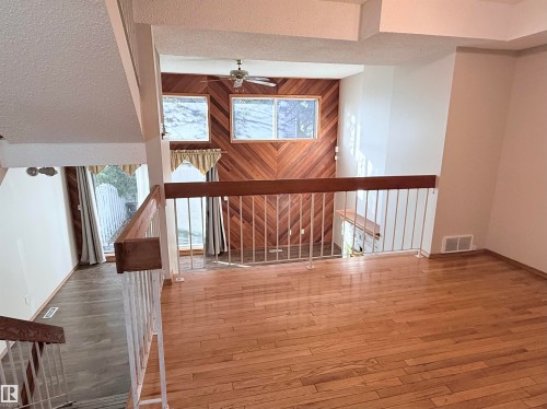 975 Millbourne Road Nw, Edmonton, AB 
