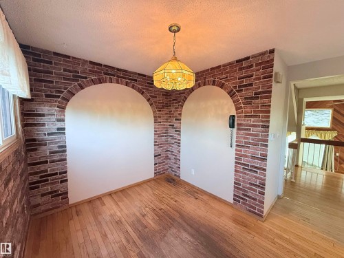 975 Millbourne Road Nw, Edmonton, AB 