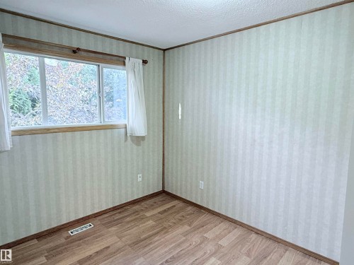 Bedroom #2 - 975 Millbourne Road Nw, Edmonton, AB 