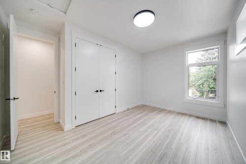 9919 87 Street Nw, Edmonton, AB - Indoor Photo Showing Other Room