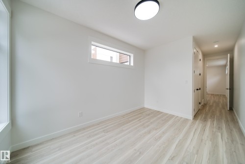 9919 87 Street Nw, Edmonton, AB - Indoor Photo Showing Other Room