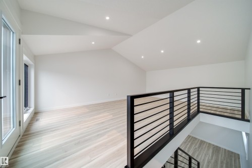9919 87 Street Nw, Edmonton, AB - Indoor Photo Showing Other Room