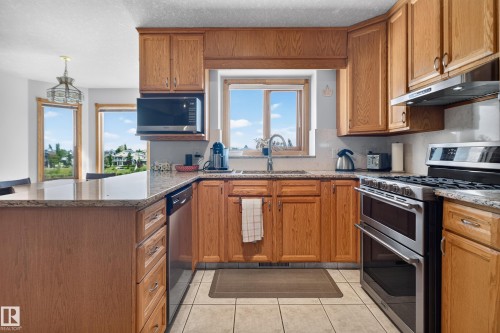 15819 58 Street Nw, Edmonton, AB 