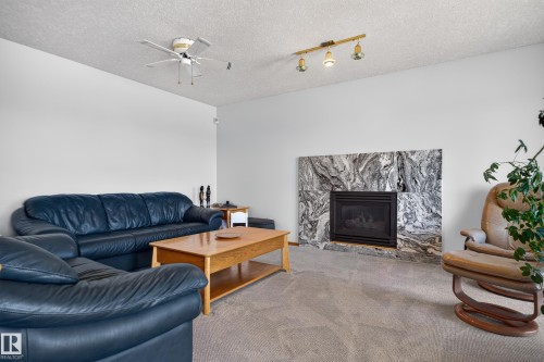 15819 58 Street Nw, Edmonton, AB 