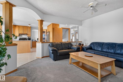 15819 58 Street Nw, Edmonton, AB 