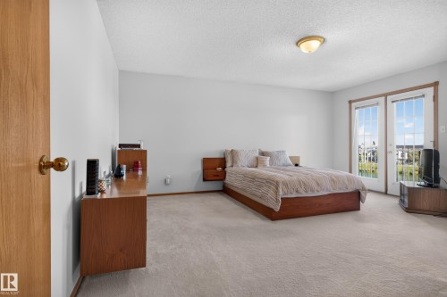 15819 58 Street Nw, Edmonton, AB 