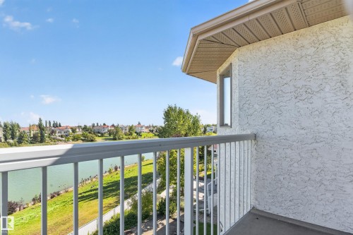 15819 58 Street Nw, Edmonton, AB 