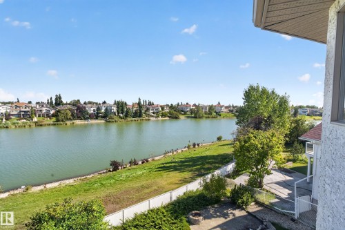 15819 58 Street Nw, Edmonton, AB 