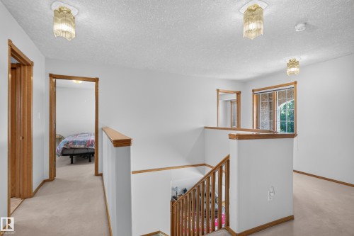 15819 58 Street Nw, Edmonton, AB 