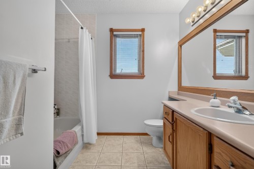 15819 58 Street Nw, Edmonton, AB 