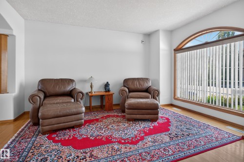 15819 58 Street Nw, Edmonton, AB 
