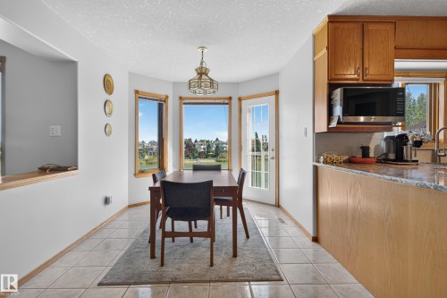 15819 58 Street Nw, Edmonton, AB 