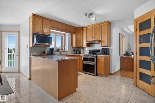 15819 58 Street Nw, Edmonton, AB 