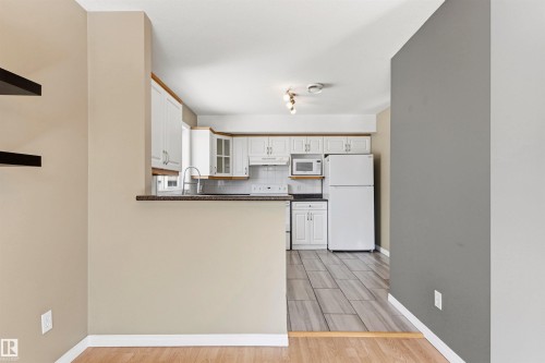 #19 2505 42 St Nw, Edmonton, AB 
