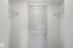 White wire shelving - 