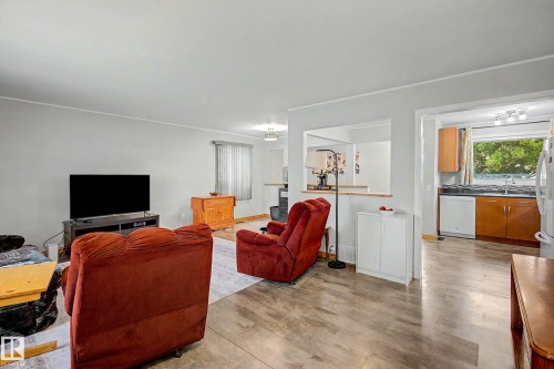 21 Maligne Drive, Devon, AB 