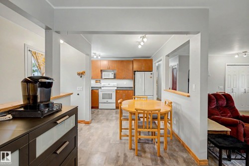 21 Maligne Drive, Devon, AB 