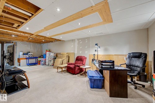 21 Maligne Drive, Devon, AB 