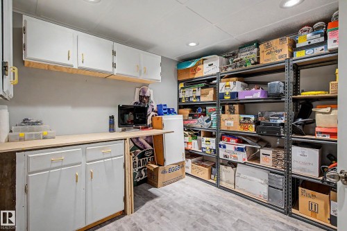 21 Maligne Drive, Devon, AB 