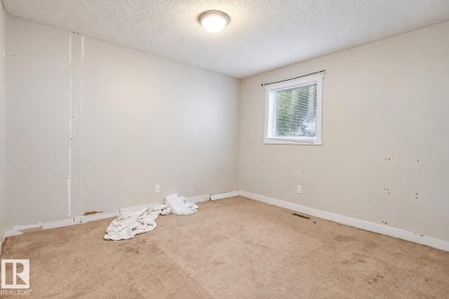 11524 81 Street Nw, Edmonton, AB 