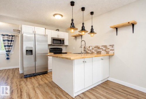 11524 81 Street Nw, Edmonton, AB 