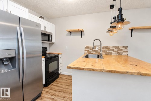 11524 81 Street Nw, Edmonton, AB 