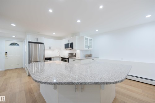 #1 10032 113 St Nw, Edmonton, AB 