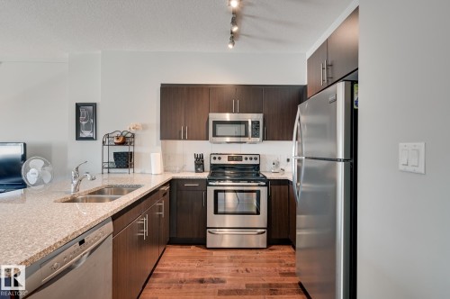 #802 10152 104 St Nw, Edmonton, AB 
