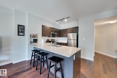 #802 10152 104 St Nw, Edmonton, AB 