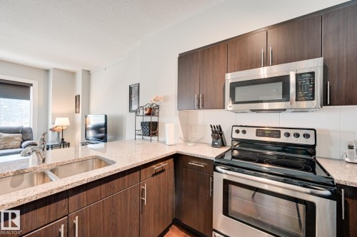 #802 10152 104 St Nw, Edmonton, AB 