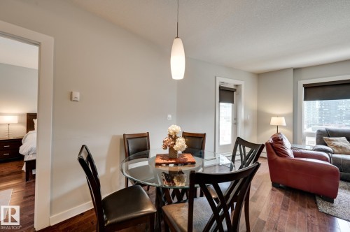 #802 10152 104 St Nw, Edmonton, AB 