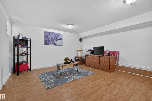 11549 82 Street Nw, Edmonton, AB 