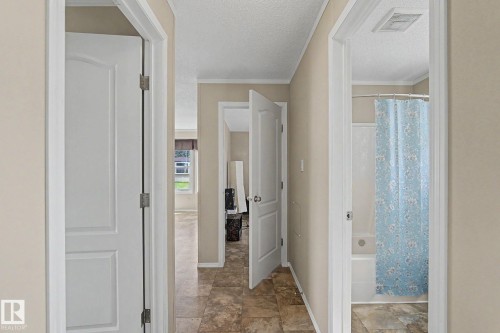6 The Parkway Northwest, Edmonton, AB 