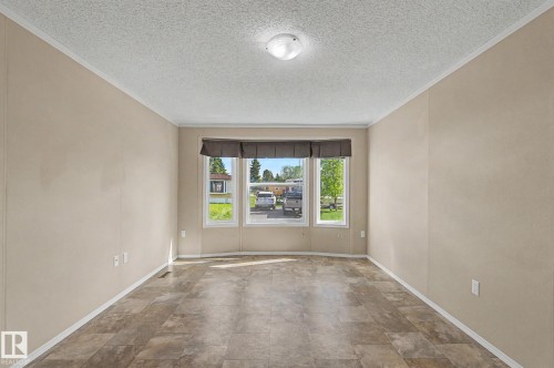 6 The Parkway Northwest, Edmonton, AB 