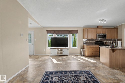 6 The Parkway Northwest, Edmonton, AB 