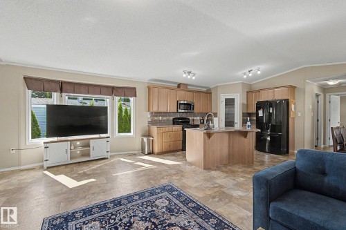 6 The Parkway Northwest, Edmonton, AB 