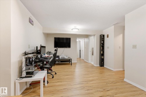 7712 187 Street Nw, Edmonton, AB 