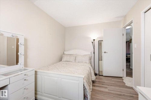 7712 187 Street Nw, Edmonton, AB 