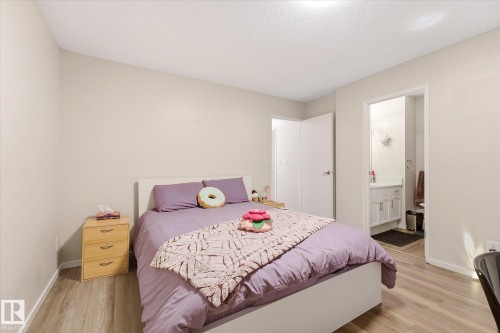 7712 187 Street Nw, Edmonton, AB 