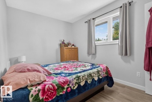 15711 84 Avenue Nw, Edmonton, AB 