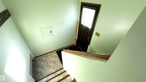 Split back entry ideal for future development. - 4128 110 Street Nw, Edmonton, AB 