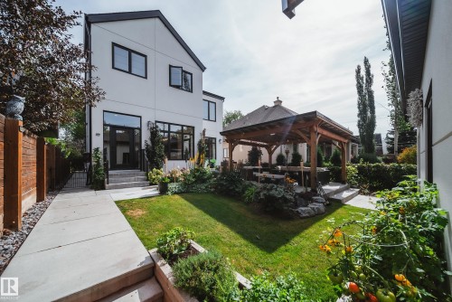 10228 130 Street Nw, Edmonton, AB 
