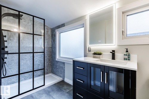 11704 110A Avenue Nw, Edmonton, AB 