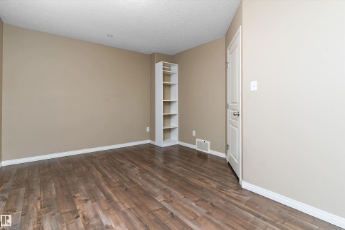 8218 Shaske Place Nw, Edmonton, AB 