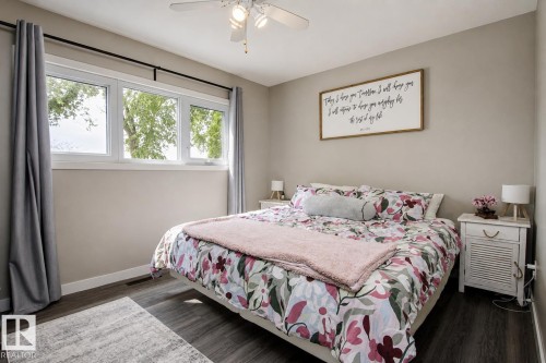 12231 55 Street Nw, Edmonton, AB - Indoor Photo Showing Bedroom